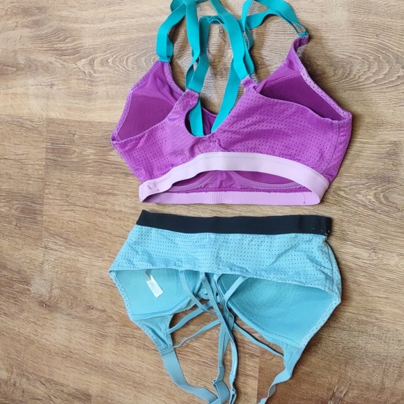 Two Victoria Secrets Sports Bras - Picture 6 of 6